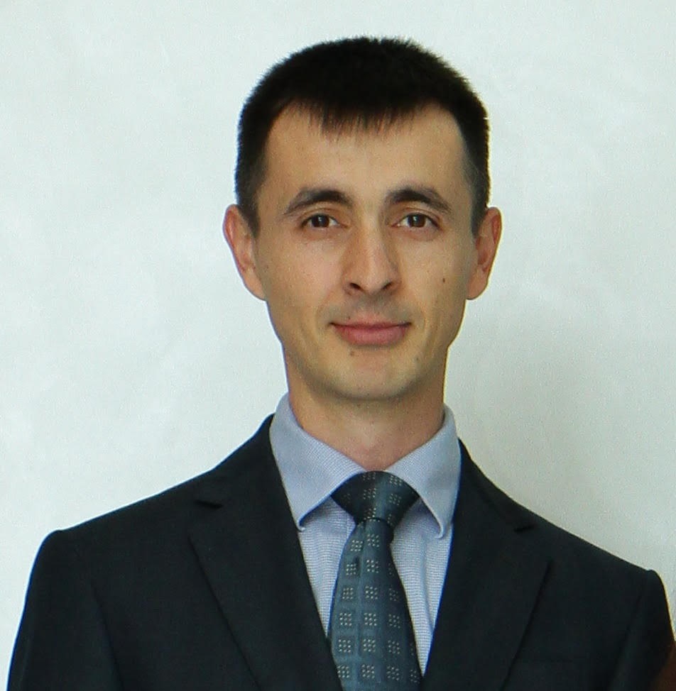 Anunț privind prezentarea tezei de doctor în drept