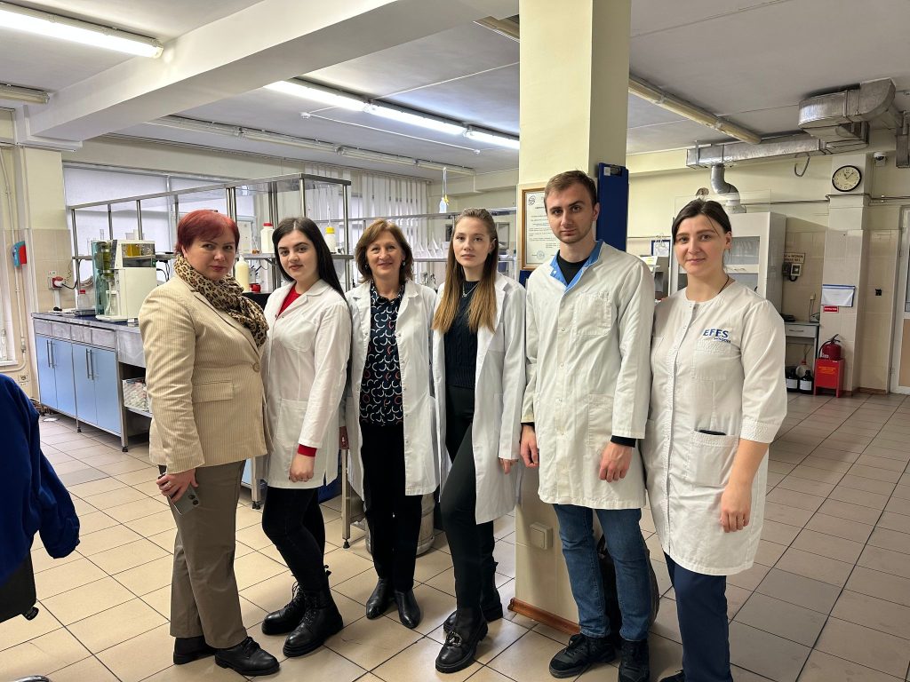 Facultatea de Chimie și Tehnologie Chimică consolidează relațiile studenților cu angajatorii autohtoni de pe piața muncii
