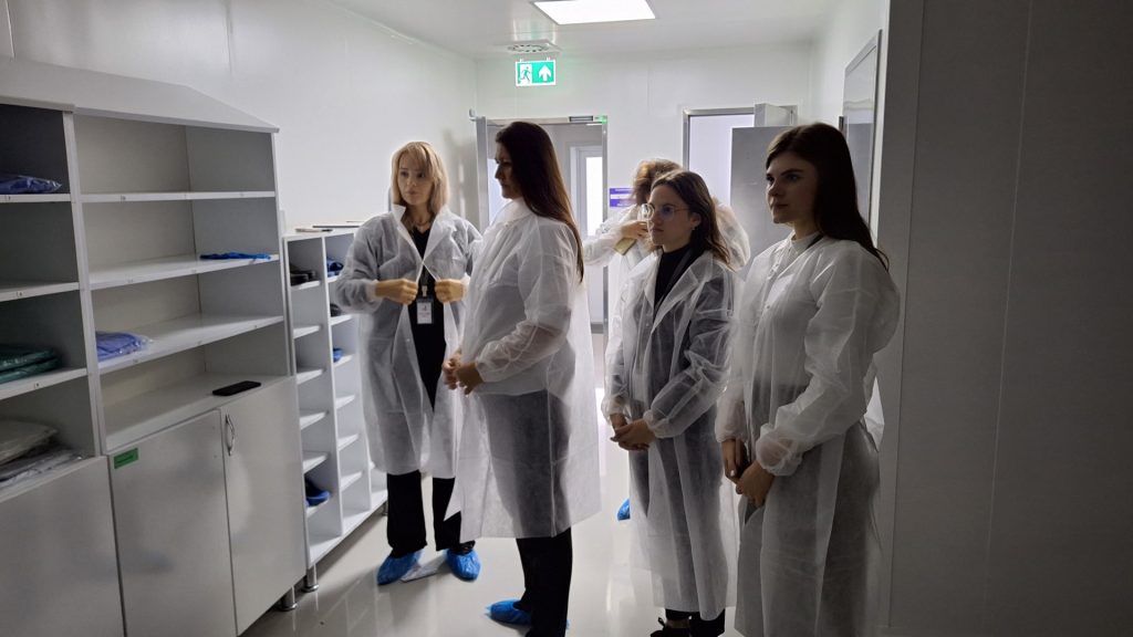 Chimiști-tehnologi consolidează relațiile cu reprezentanții pieții muncii
