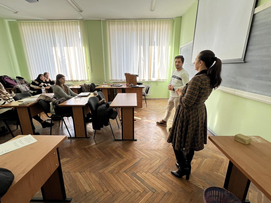 Dezvoltarea relațiilor cu piața muncii la facultatea de Chimie și Tehnologie Chimică
