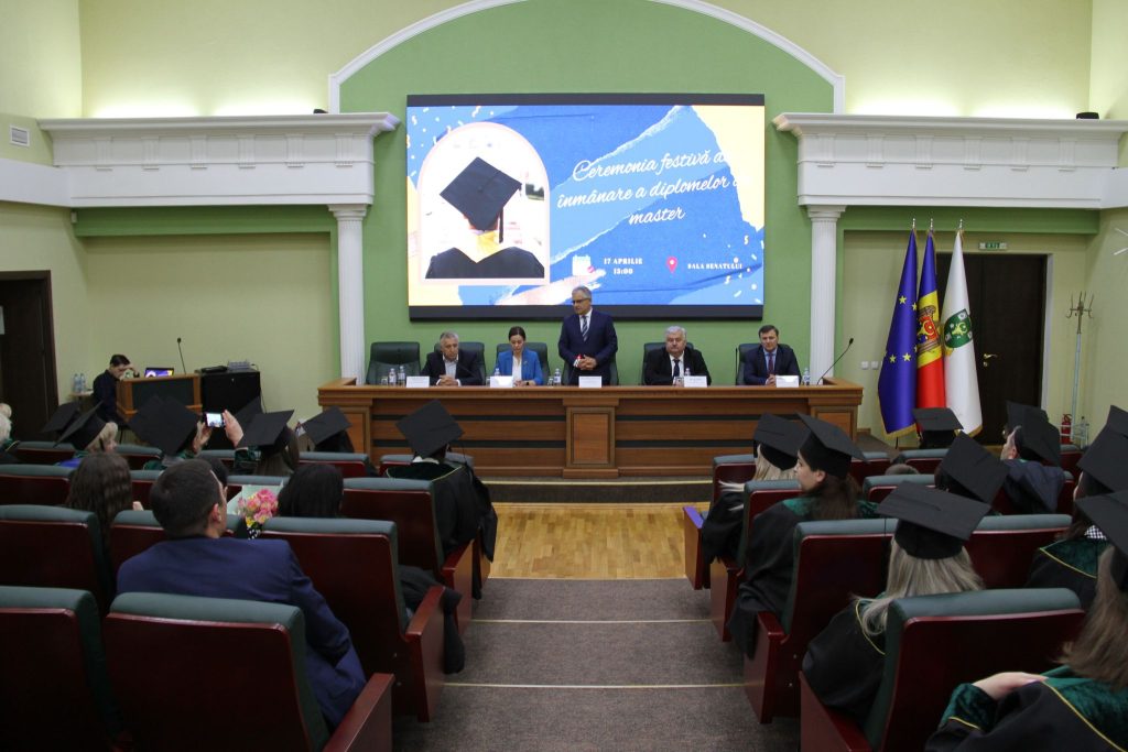 Astăzi studenți USM – mâine diplomați și funcționari publici!