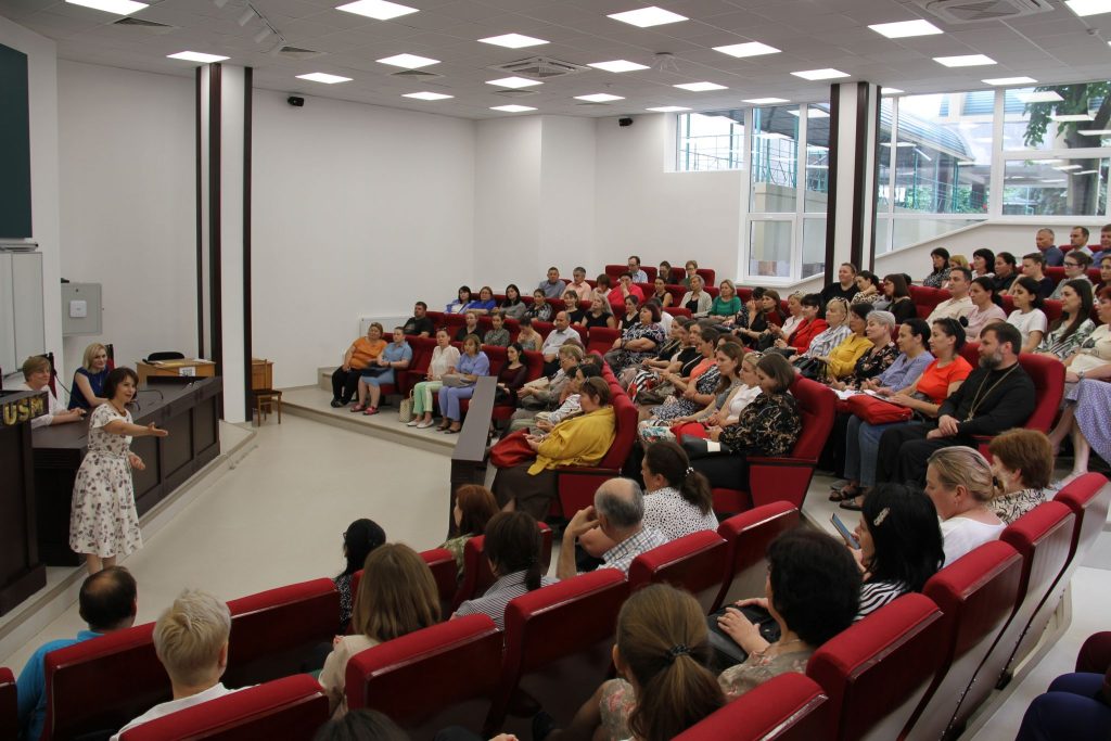 Studii de recalificare profesională la USM pentru 400 de profesori din țară
