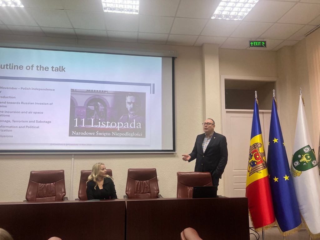 [:ro]Lecție publică la USM: „Războiul hibrid pe flancul estic al NATO. Cazul Poloniei ”[:ru]Lecție publică la USM: „Războiul hibrid pe flancul estic al NATO. Cazul Poloniei ”[:]
