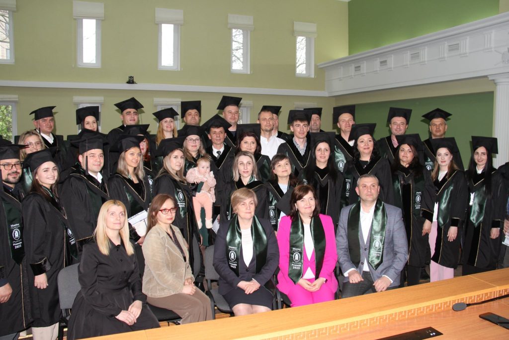 O nouă generație de absolvenți USM de la programul de master Management – pregătiți pentru cariera profesională