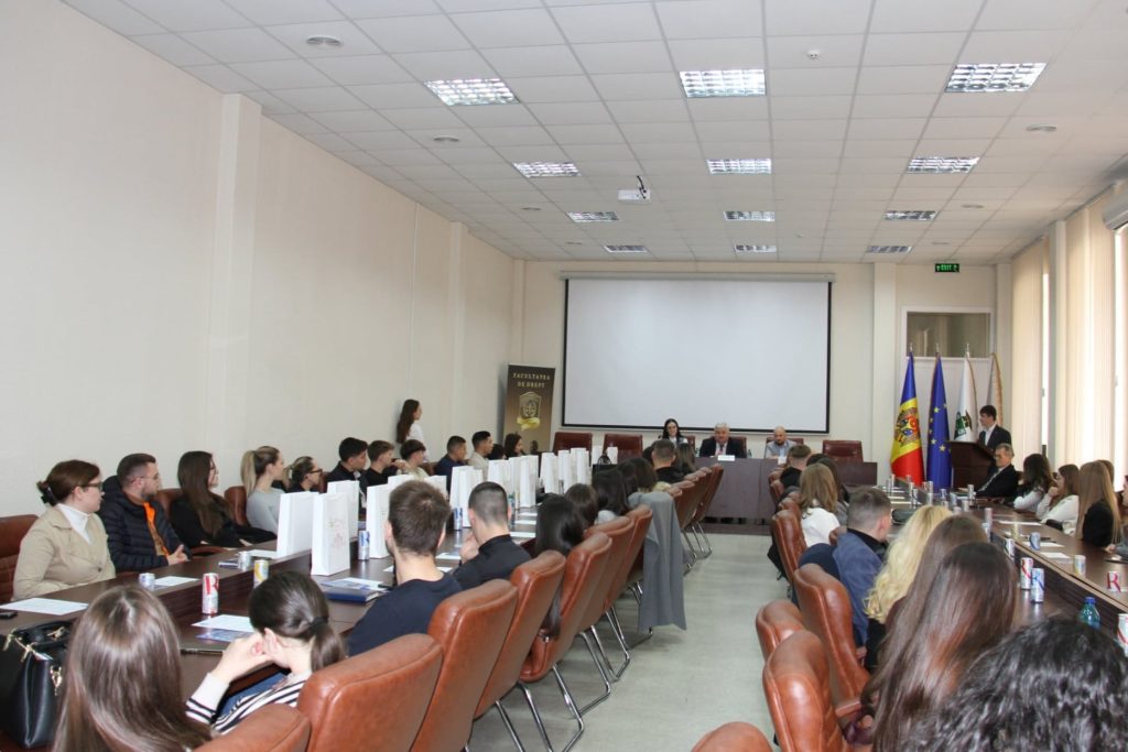 Ediția XX a proiectului „Autostrada de Drept” a fost deschisă la Facultatea de Drept, USM