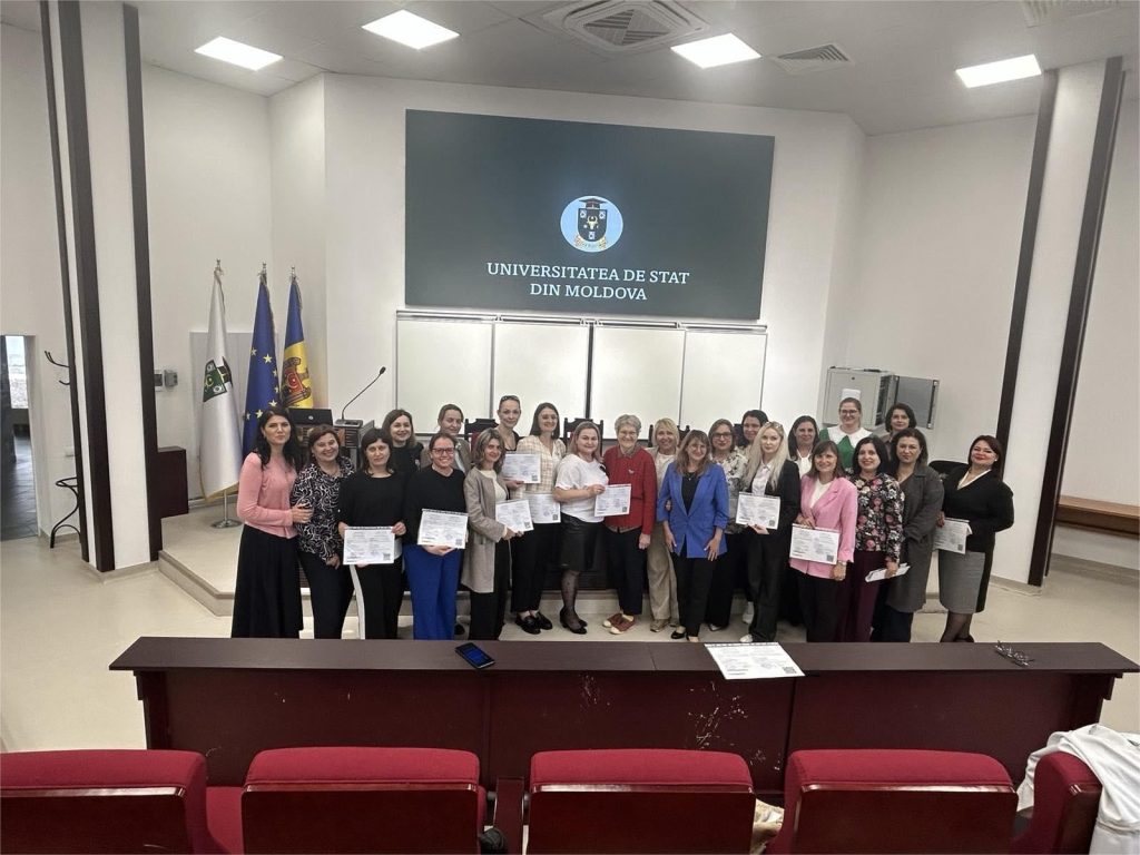 Formare continuă la USM: 21 de absolvenți ai programului de recalificare Biblioteconomie, asistență informațională și arhivistică