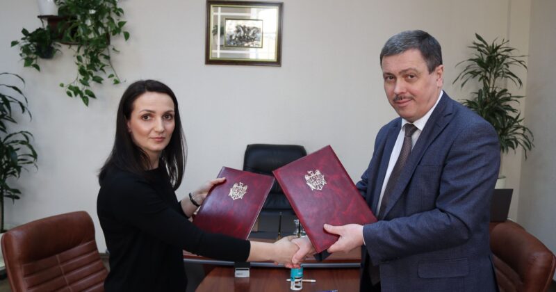 Acord de colaborare între Facultatea de Drept a Universității de Stat din Moldova și Biblioteca Publică de Drept