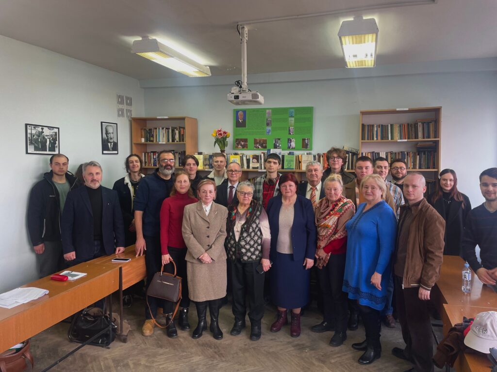 La Facultatea de Istorie și Filosofie a USM a fost inaugurată Aula „VASILE ȚAPOC”