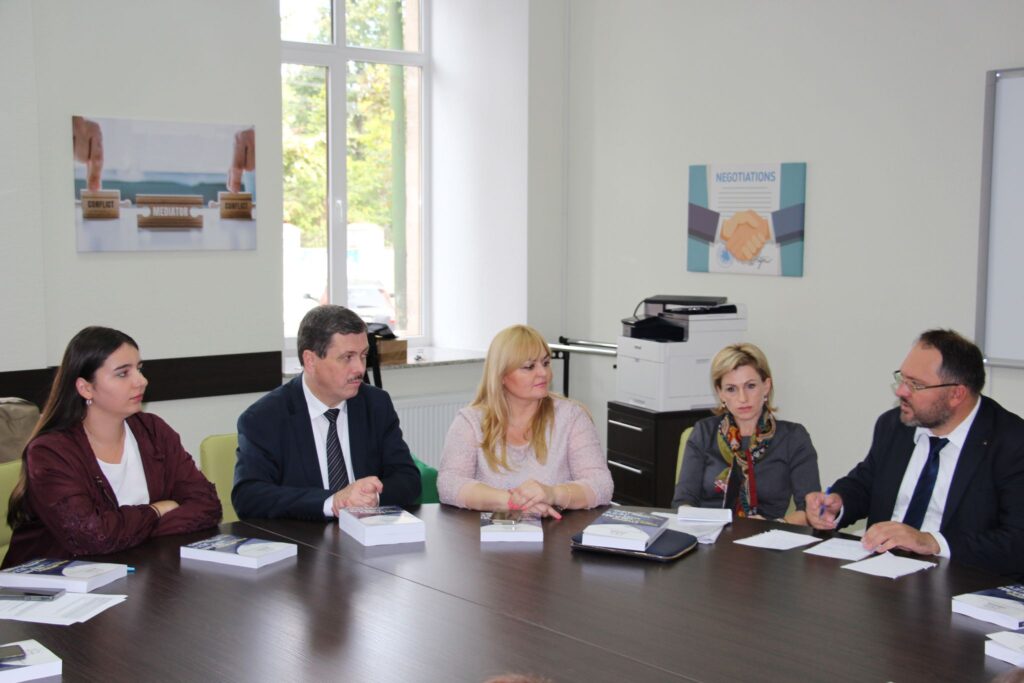 Participanții Școlii de Drept Polonez, desfășurată la USM, încep etapa familiarizării cu standarde de drept european