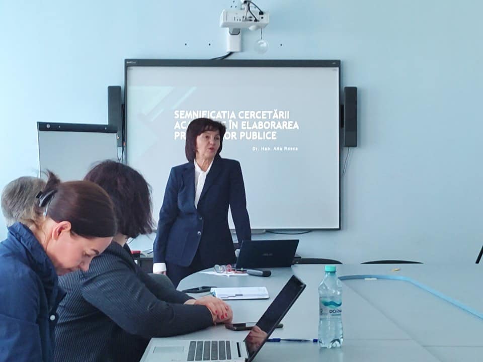 Instruiri la USM pe dimensiunea metodelor de cercetare, realizate de către cercetătoarea asociată la Edgewater Research, Alla Roșca