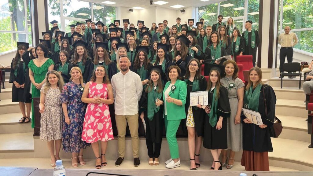 Facultatea de Științe Economice a USM celebrează performanța și excelența absolvenților săi