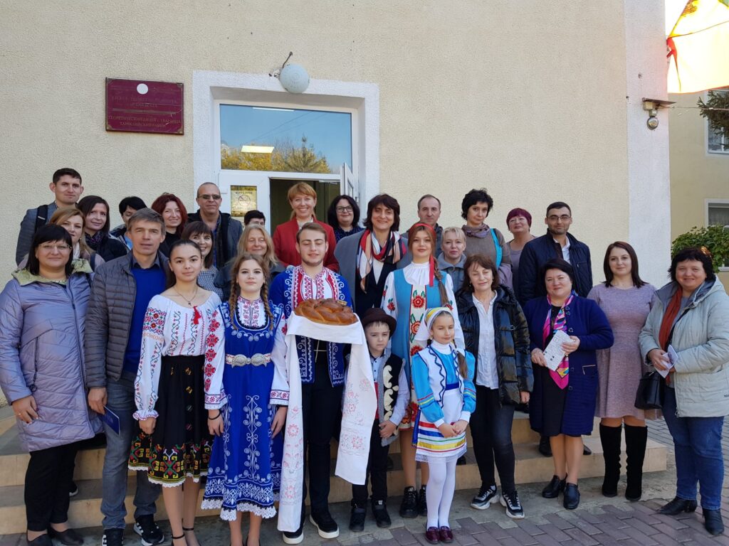 Cadre didactice din Republica Moldova și Ucraina au primit certificate de participare la programul de formare profesională organizat de USM și MIL