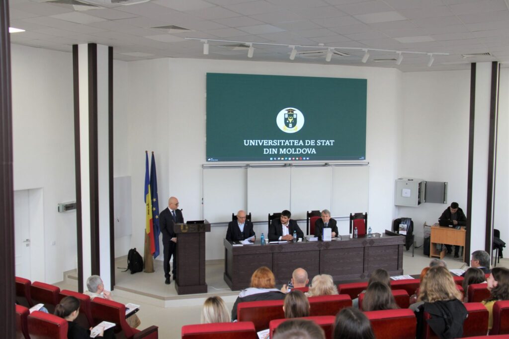 Profesorul Mykola Riabchuk de la Universitatea din Varșovia a susținut o prelegere publică pentru studenții Universității de Stat din Moldova