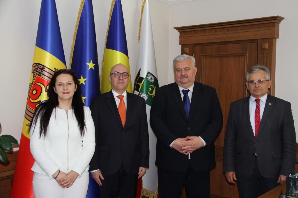 Ambasadorul Extraordinar și Plenipotențiar al Poloniei în Republica Moldova, E.S. Tomasz Kobzdej a susținut o lecție publică la USM