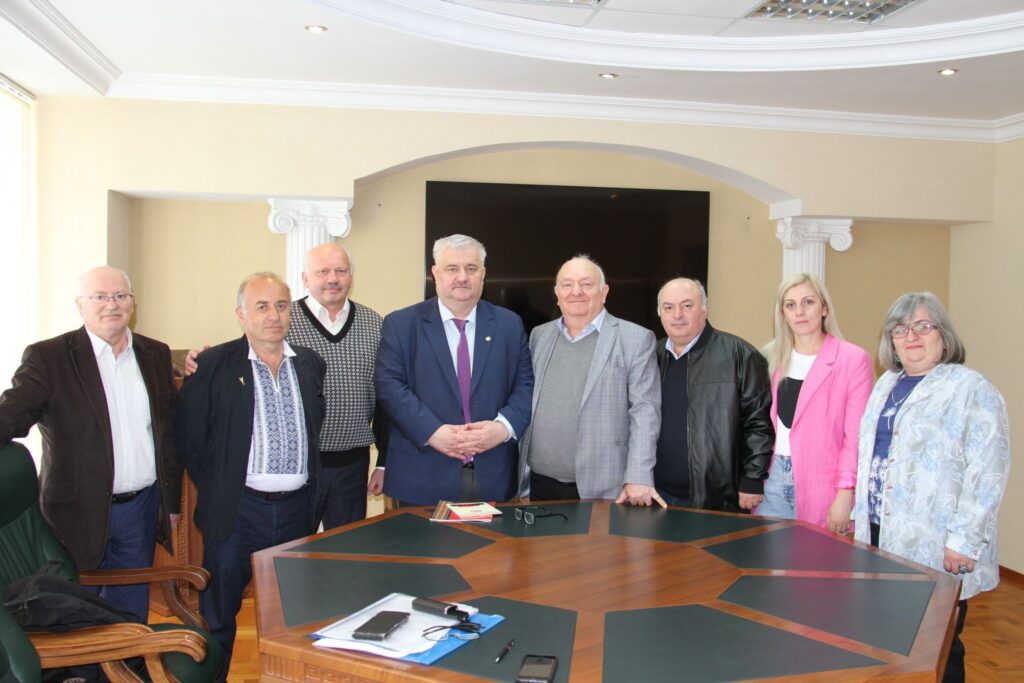 Reprezentanții Universității de Stat din Moldova și ai mediului academic din Ucraina și Georgia au discutat despre inovarea proceselor de instruire și cercetare