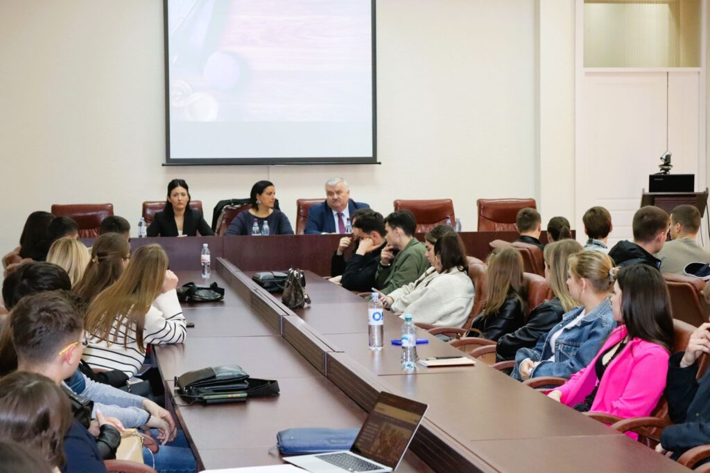 Francesca Bonelli, reprezentant al Agenției ONU pentru Refugiați a susținut o prelegere publică pentru studenții USM