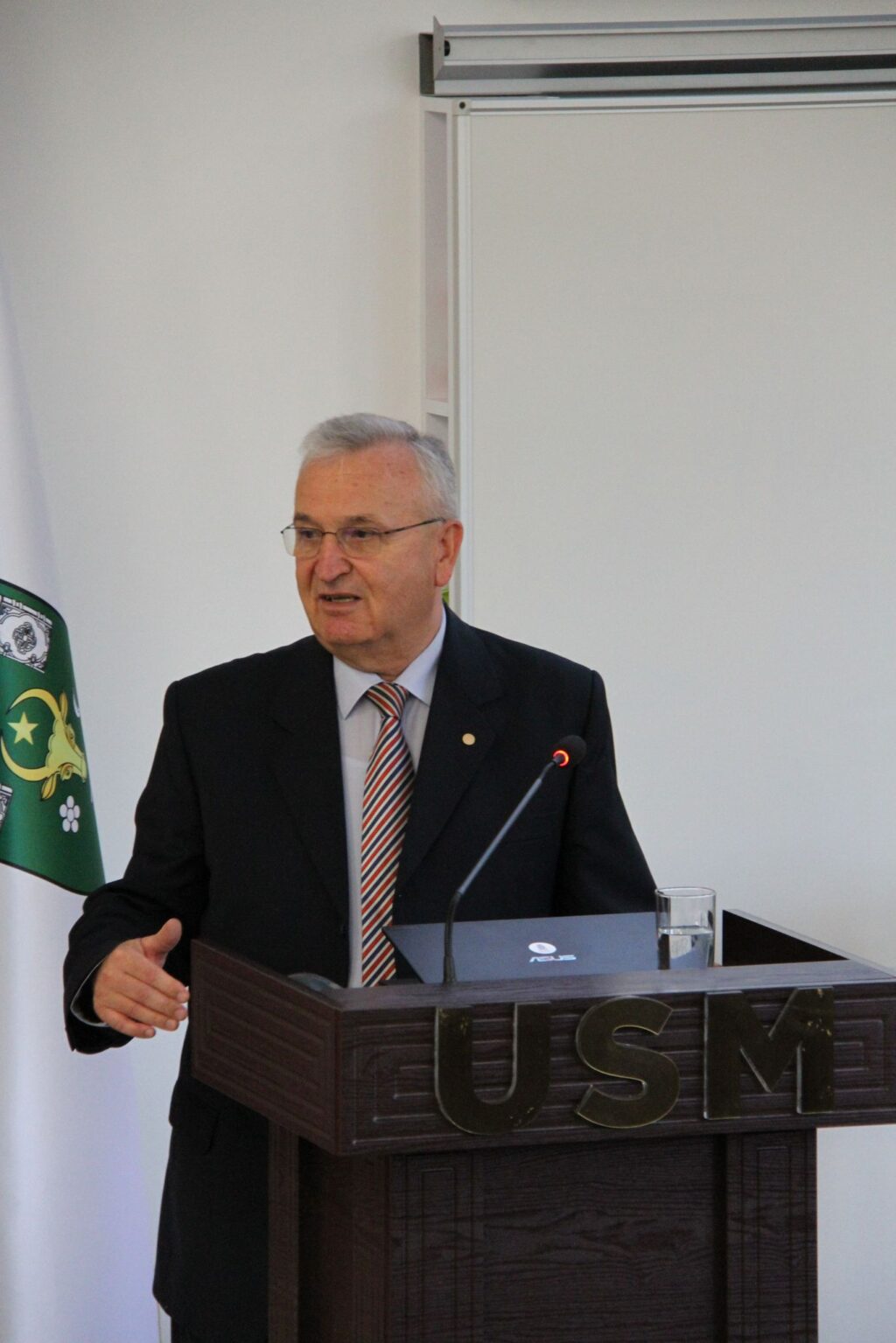 Fostul negociator-șef al României pentru aderarea la UE, Vasile Pușcaș – invitatul Conferințelor FRIȘPA