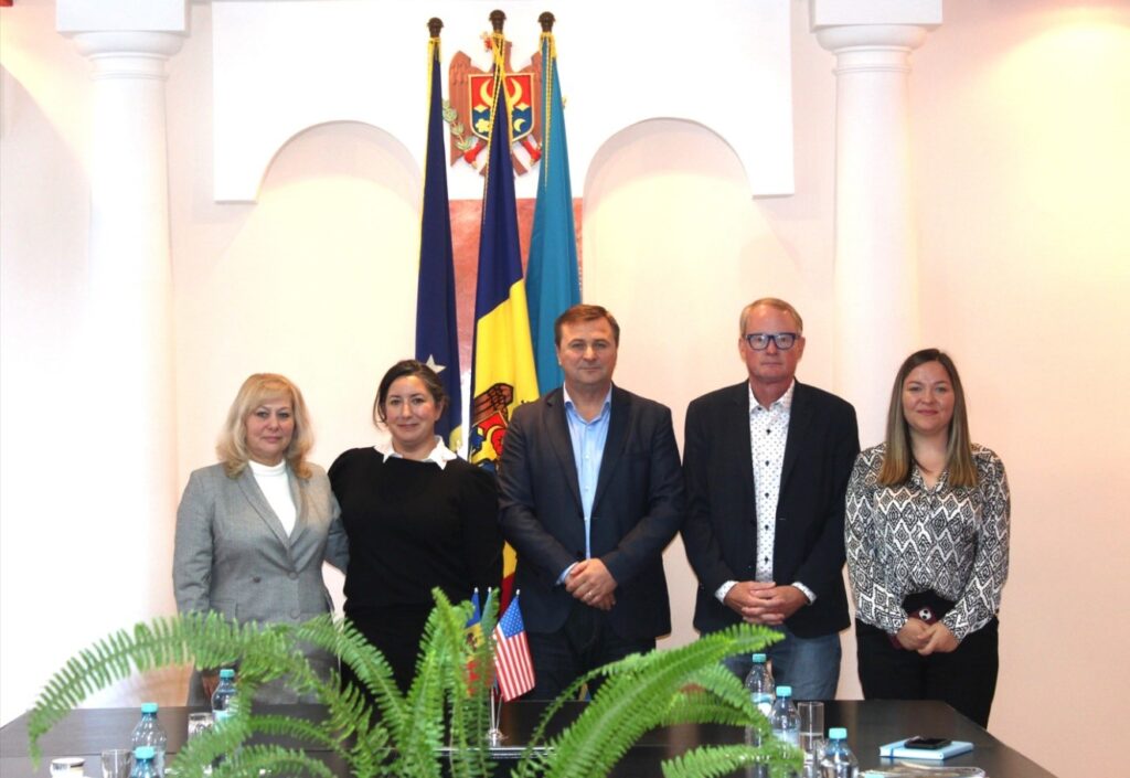 Reprezentanții  Școlii de Guvernare a Universității din Carolina de Nord în vizită la Institutul de Administrație Publică