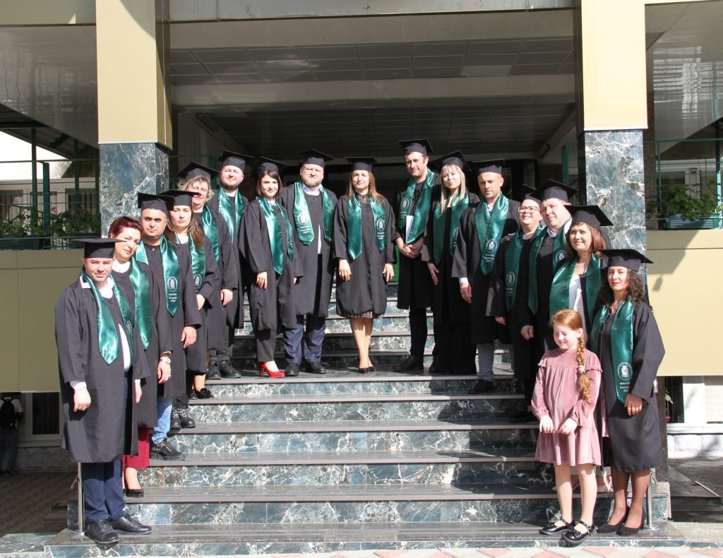 Peste 60 de studenți ai Facultății de Științe Economice au absolvit programul de Master în Management