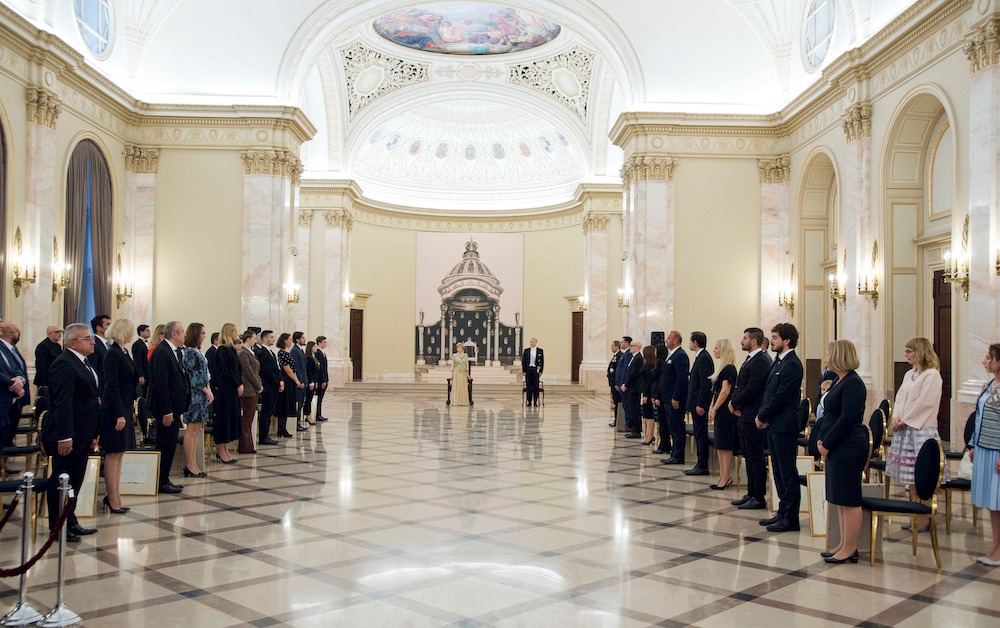 Studenții USM, Evelina DESCALUI, Facultatea de Drept și Cristian CRUDU, Facultatea de Matematică și Informatică sunt câștigătorii Burselor Regale a Casei Regale a României