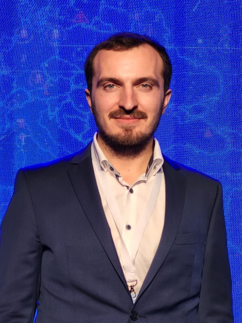 ANUNT PRIVIND SUSTINEREA TEZEI DE DOCTOR