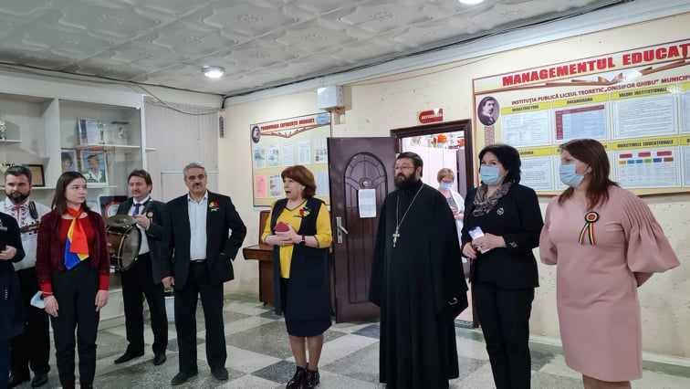 Cadrele didactice ale Universității de Stat din Moldova au participat la mai multe evenimente organizate de instituțiile de învățământ general din țară cu ocazia Marii Uniri