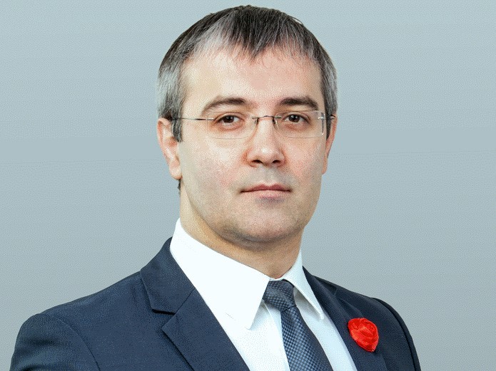 Anunț privind prezentarea tezei de doctor în drept