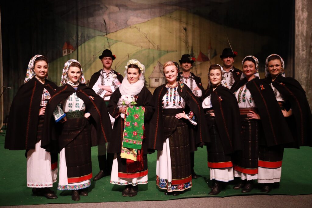 Amsamblul Crenguţă de Iederă a USM – invitații ediției a III-a Festivalului TEZAUR VALAH de la Suceava