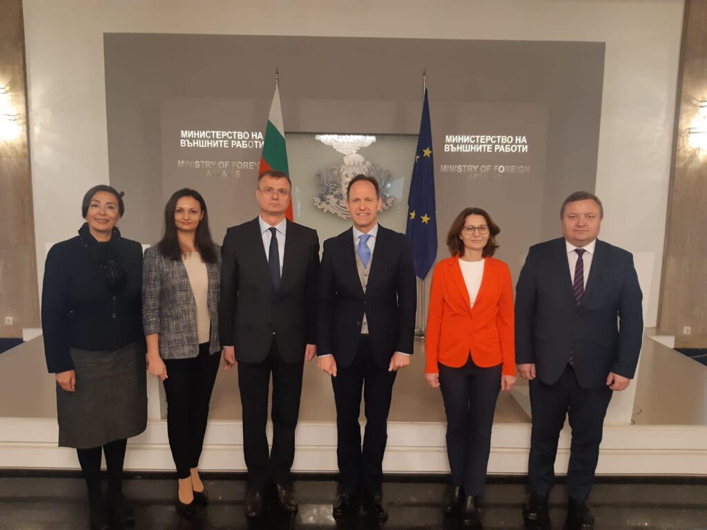 Vizită de lucru a cadrelor didactice de la FRIȘPA la Institutul Diplomatic Bulgar din Sofia