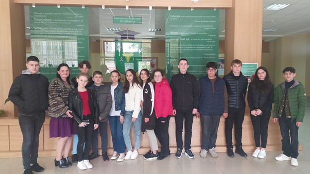 Facultatea de Chimie și Tehnologie Chimică a USM continuă să acorde elevilor din țară posibilitatea de a valorifica conținuturile teoretice în contexte practice