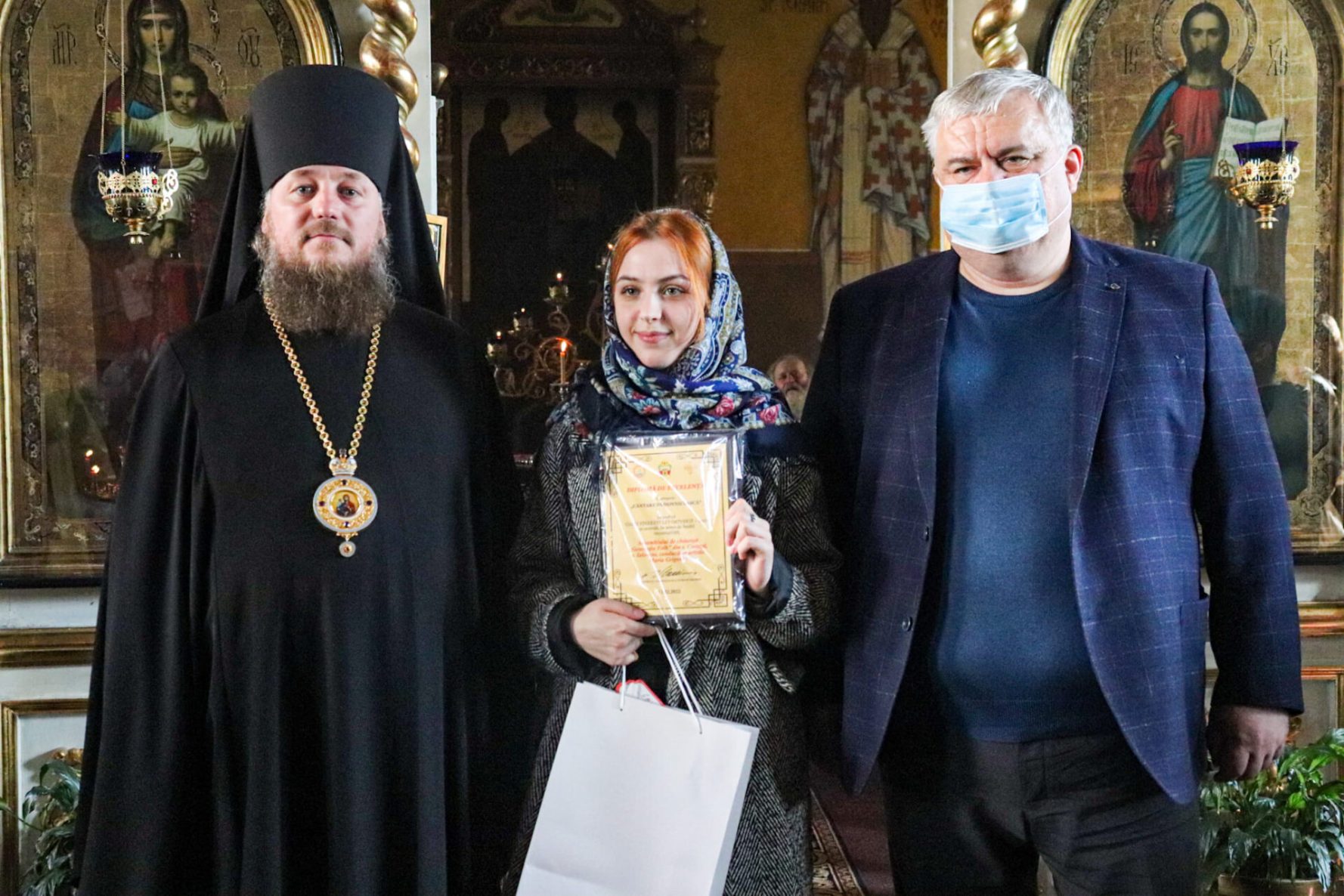 Rectorul USM, Igor ȘAROV: „ Fie ca lumina ÎNVIERII lui ISUS HRISTOS să ne aducă bunătate între oameni și pace în lume!”