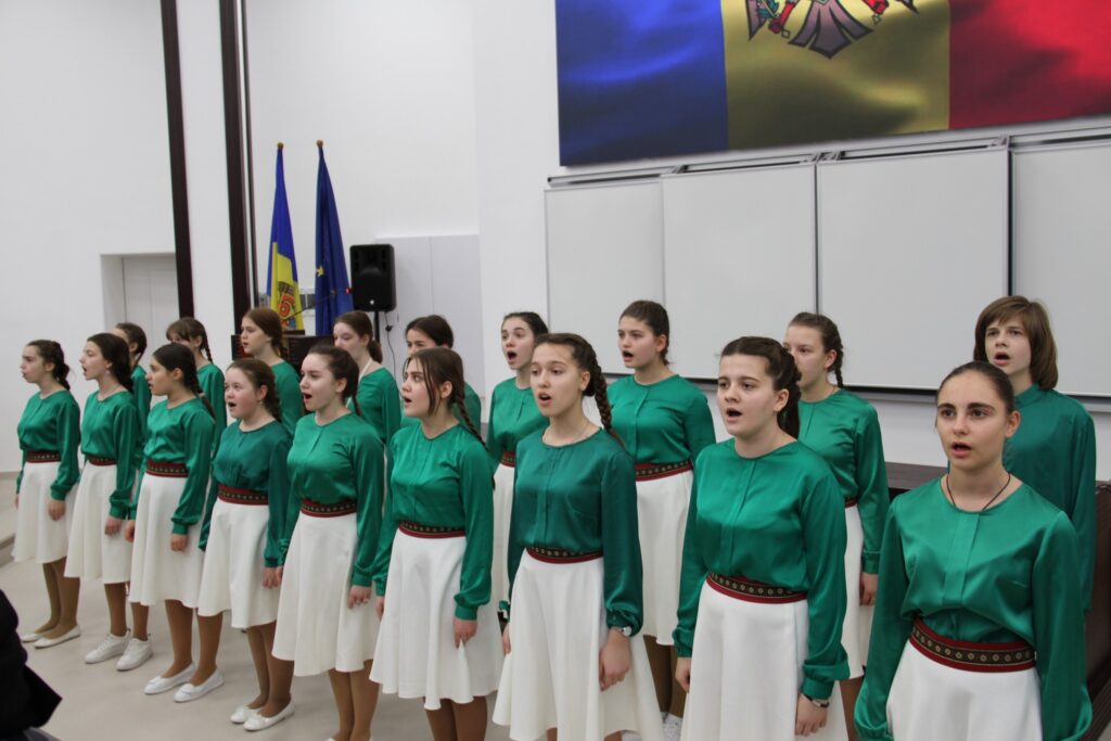 Universitatea de Stat din Moldova susține elevii și cadrele didactice pasionați de Ecologie