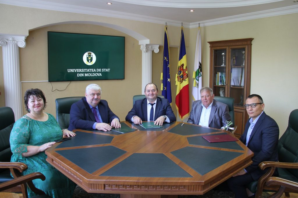 Parteneriat strategic între Universitatea de Stat din Moldova, Unitatea Consolidată pentru Implementare Programelor IFAD (UCIP IFAD) și TerraVitis SRL – pentru o agricultură mai durabilă și productivă în Republica Moldova