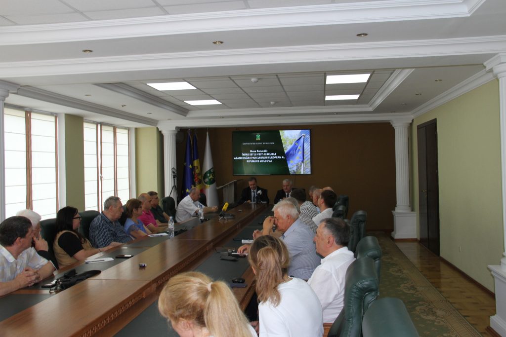 Est sau Vest? Alegerea strategică a Republicii Moldova, dezbătută la USM