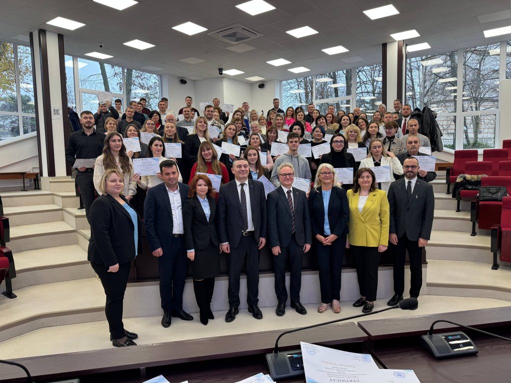 Beneficiarii sesiunilor de instruire din cadrul Proiectului „Întreprinderi și Comune Puternice pentru Moldova” au primit certificatele de participare