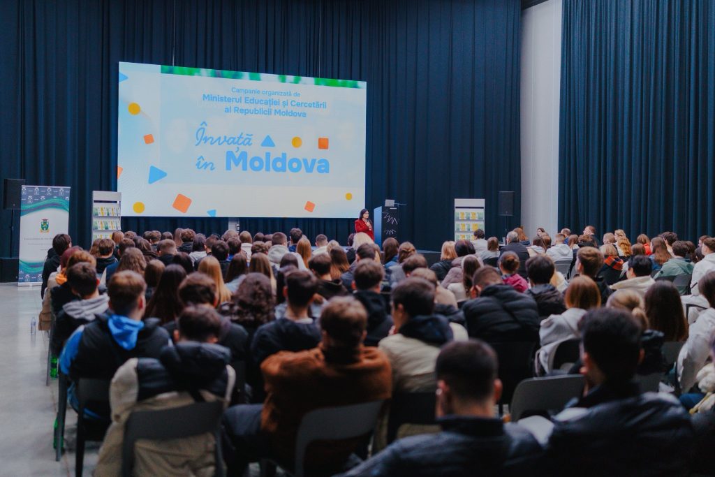 Alți peste 500 de elevi din țară au vizitat Universitatea de Stat din Moldova!