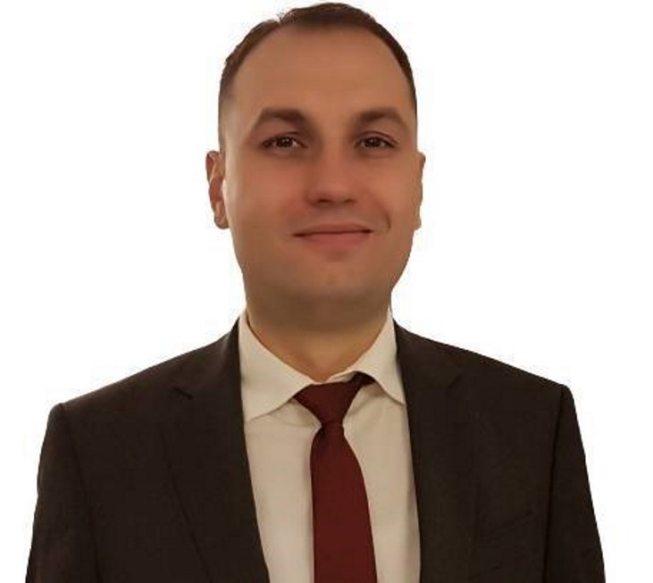 A V I Z PRIVIND EVALUAREA TEZEI DE DOCTOR ÎN DREPT