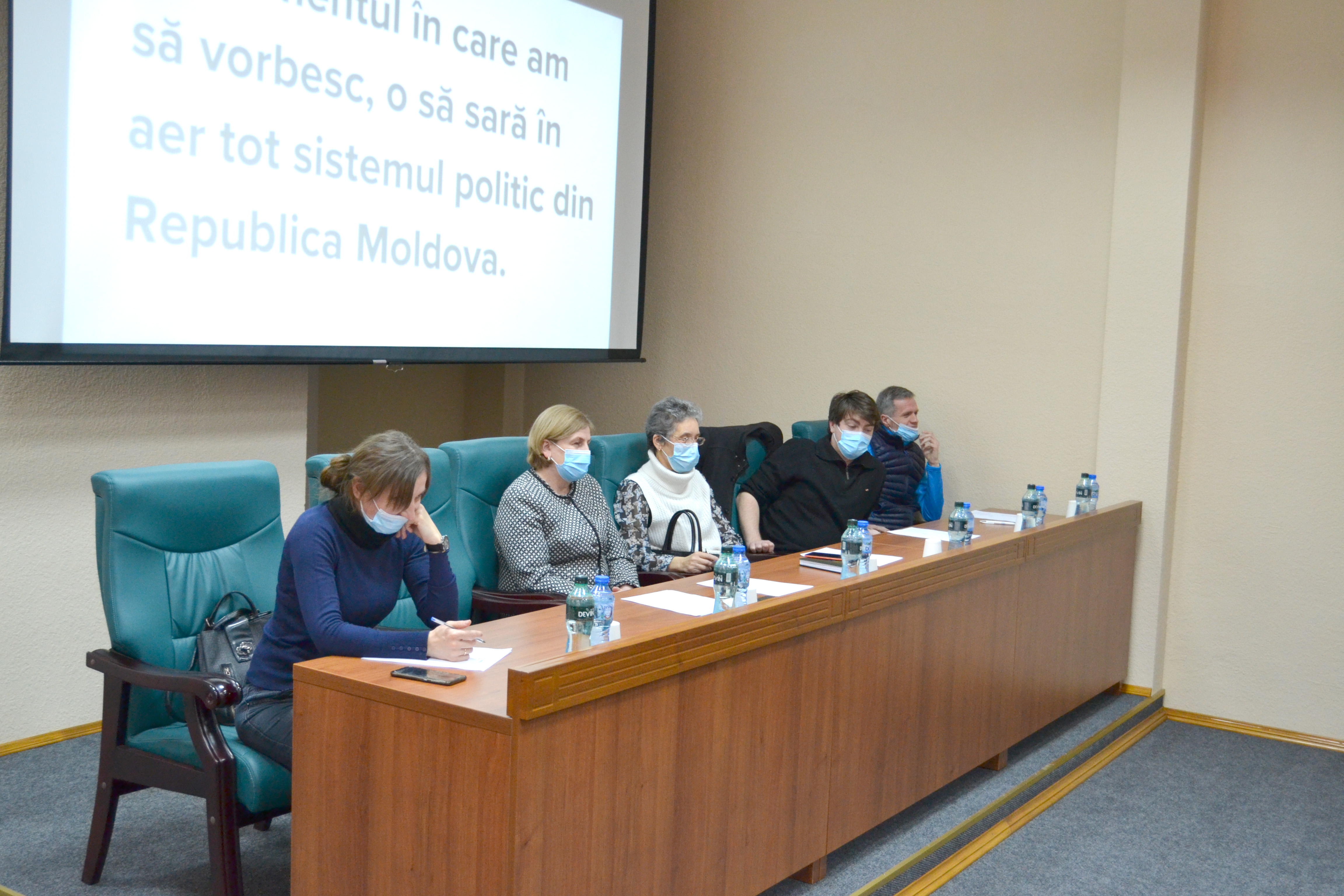 Concursul: „DIALOG ÎNTRE GENERAȚII” de la Filiera Francofonă a Facultății de Drept a Universității de Stat din Moldova