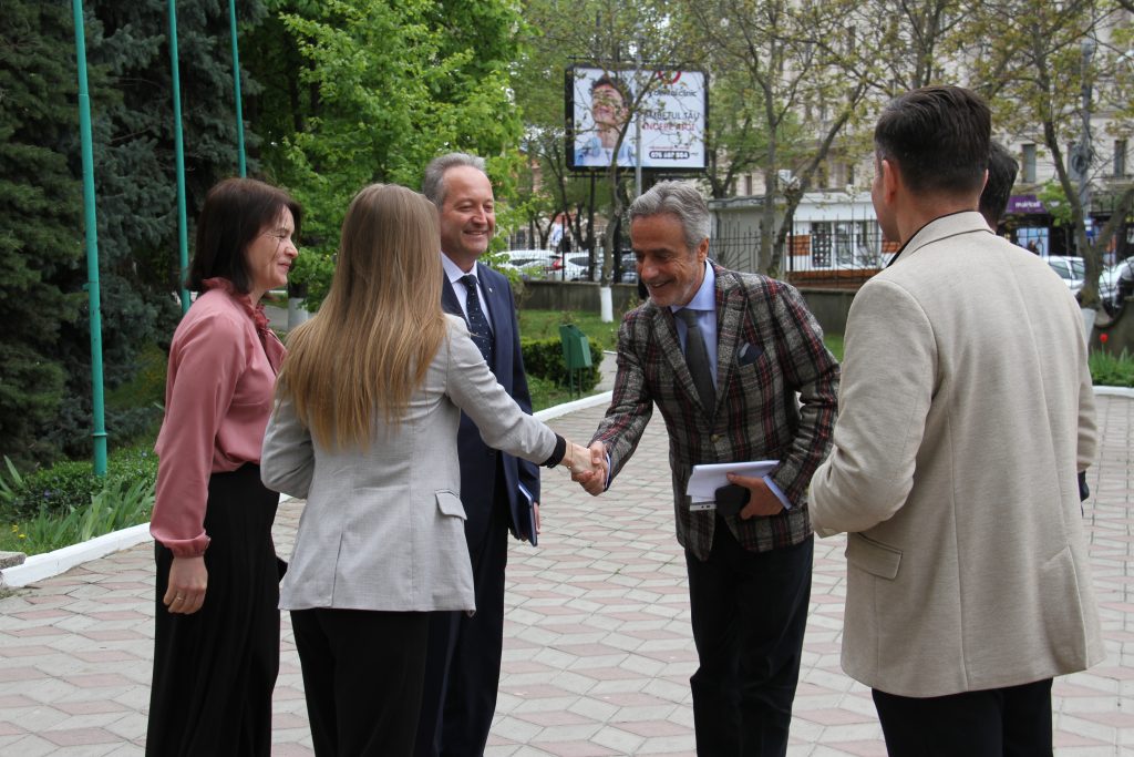 Ambasadorul Republicii Elene în Republica Moldova – în vizită la Universitatea de Stat din Moldova
