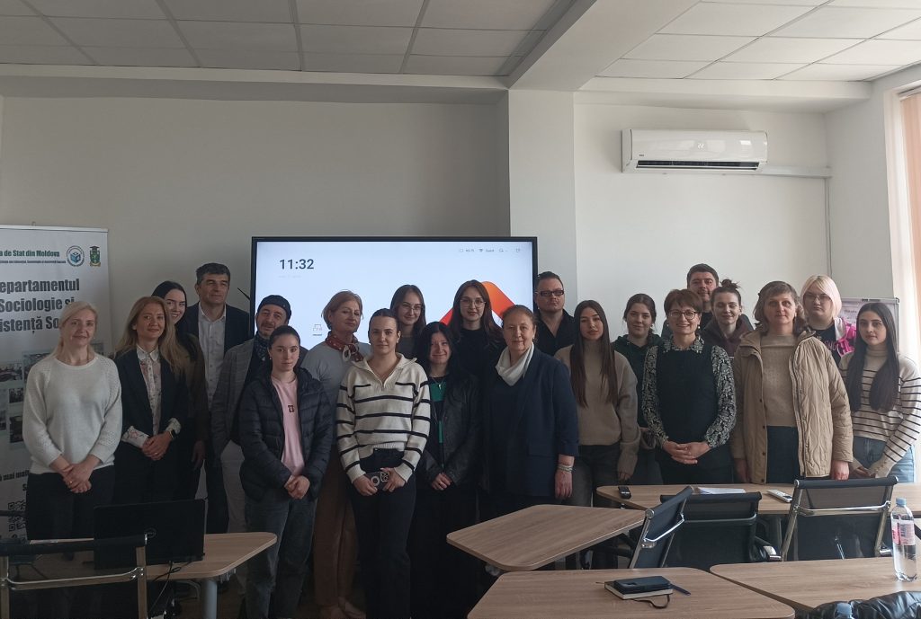 Doctoranzii Institutului de Cercetări Juridice, Politice și Sociologice al USM au finalizat un program de formare intensivă în domeniul politicilor publice, susținut de experți din România