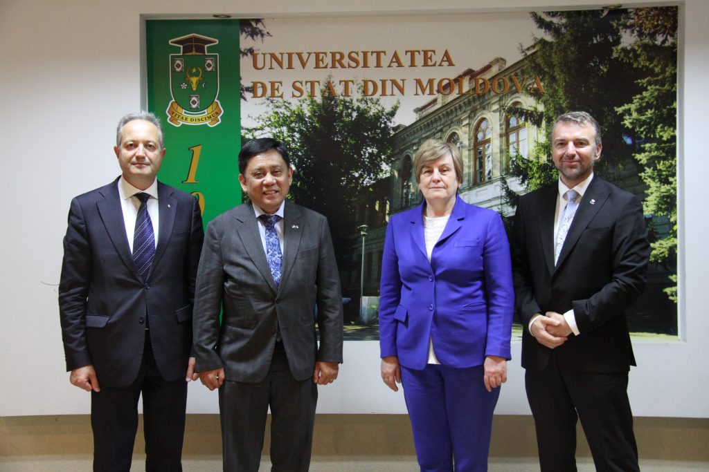 Ambasadorul Extraordinar și Plenipotențiar al Republicii Filipine în România – în vizită la Universitatea de Stat din Moldova