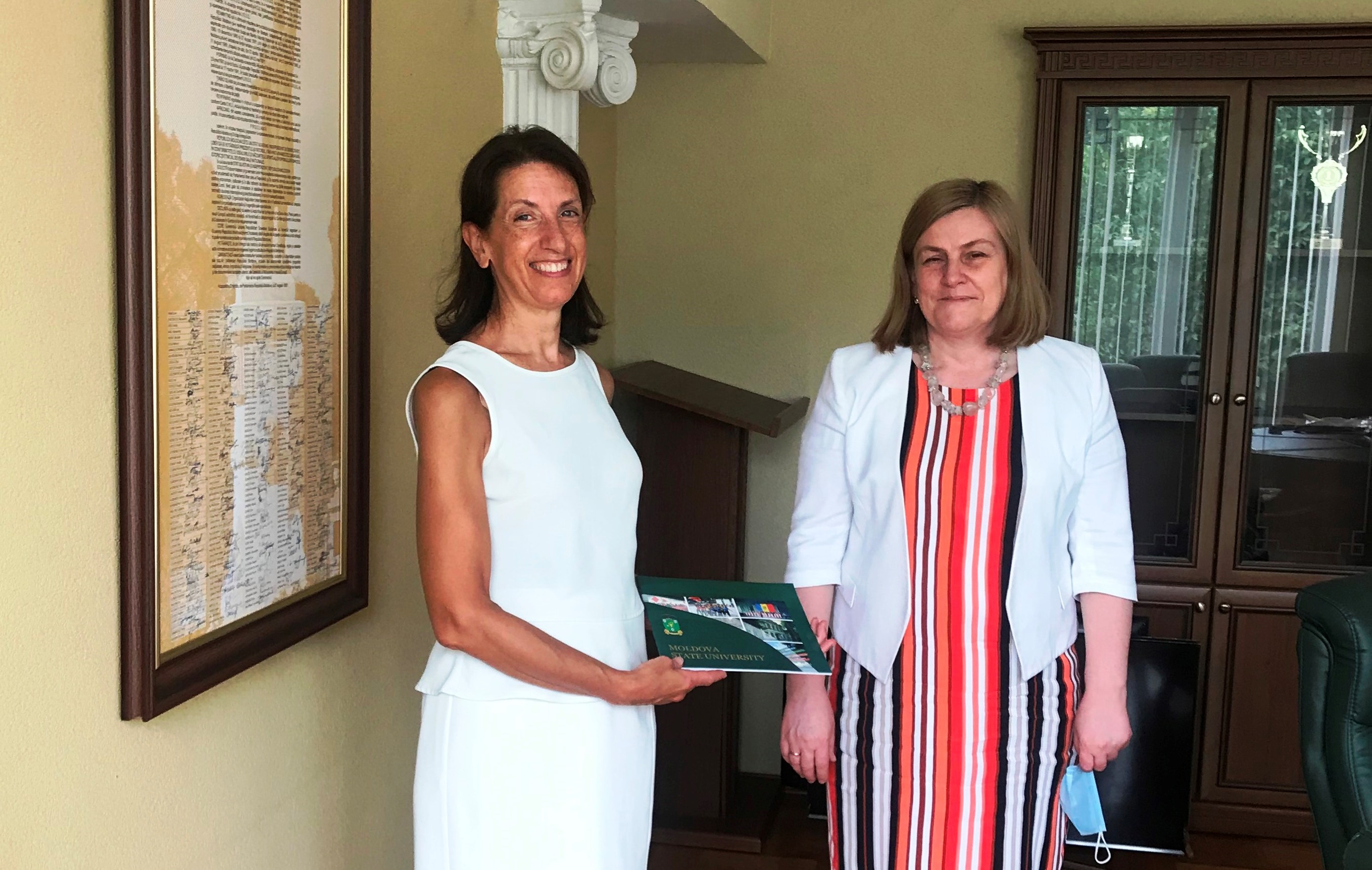 Noua ambasadoare agreată a Republicii Elene în Republica Moldova, E.S. Sofia Grammata, la Universitatea de Stat din Moldova
