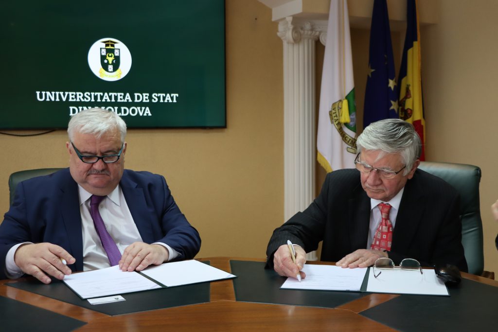 Universitatea de Stat din Moldova și Ministerul Afacerilor Externe și Comerțului al Ungariei semnează un nou Acord privind predarea limbii și culturii maghiare la USM