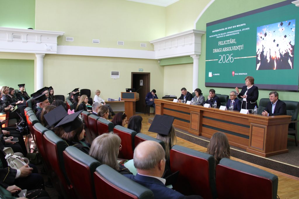 72 de absolvenți ai programelor de master FRIȘPA și-au celebrat reușitele academice