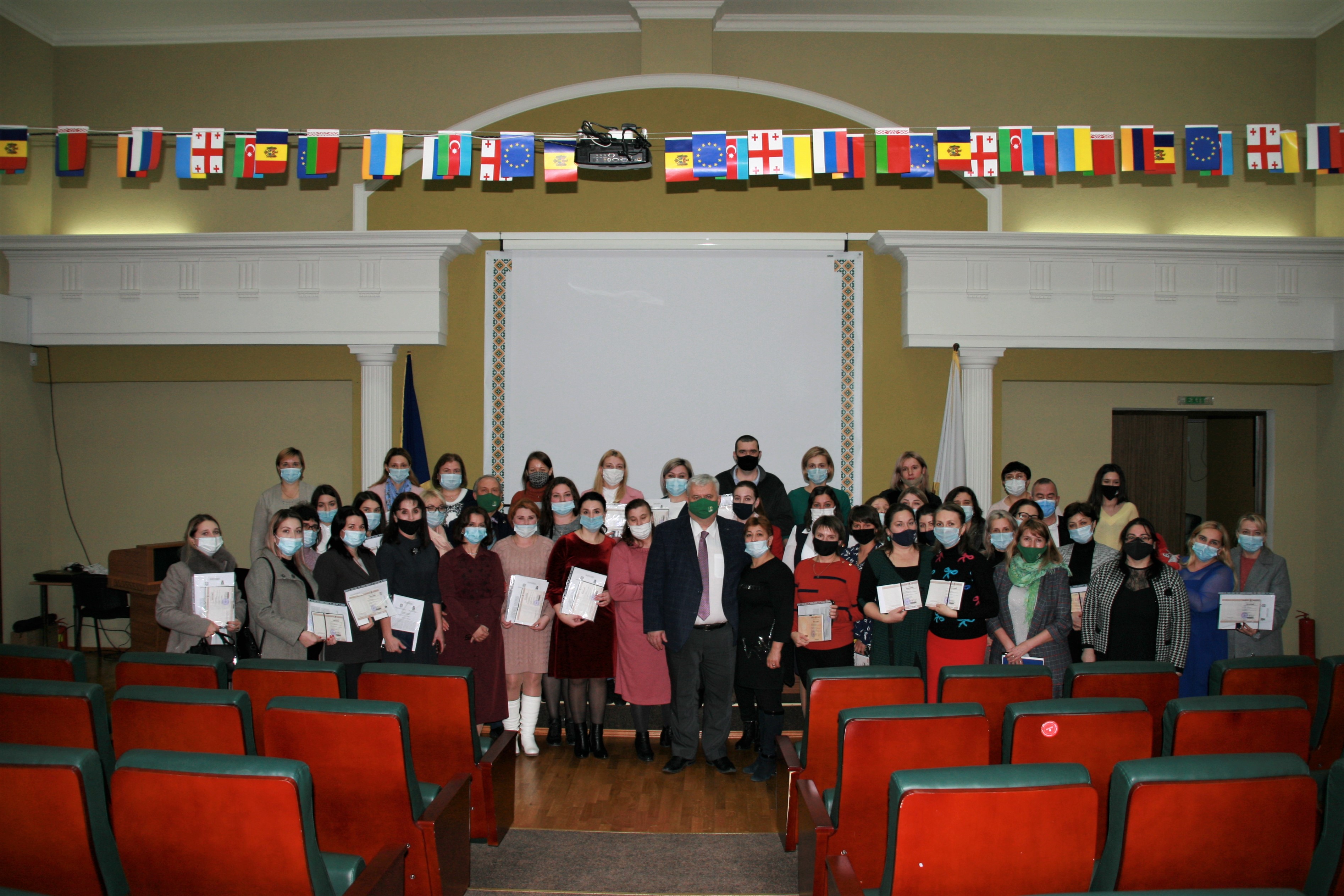 Diplome de recalificare profesională și Diplome de calificare suplimentară au fost înmânate celor 73 de cadre didactice care au absolvit programele de formare profesională continuă ale USM