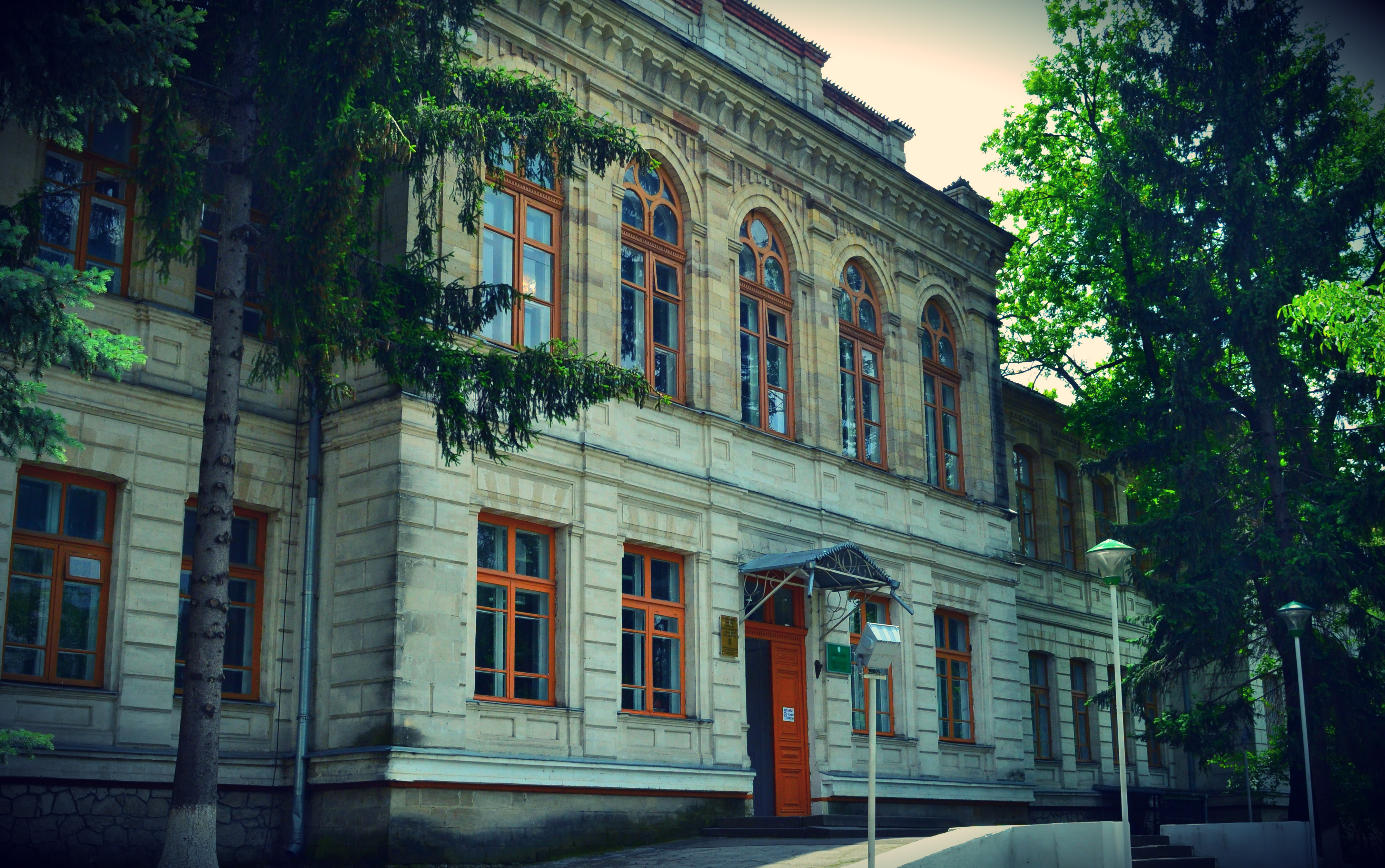 ÎNTÂLNIREA CU STUDENȚII ANULUI I AI FACULTĂȚII DE LITERE