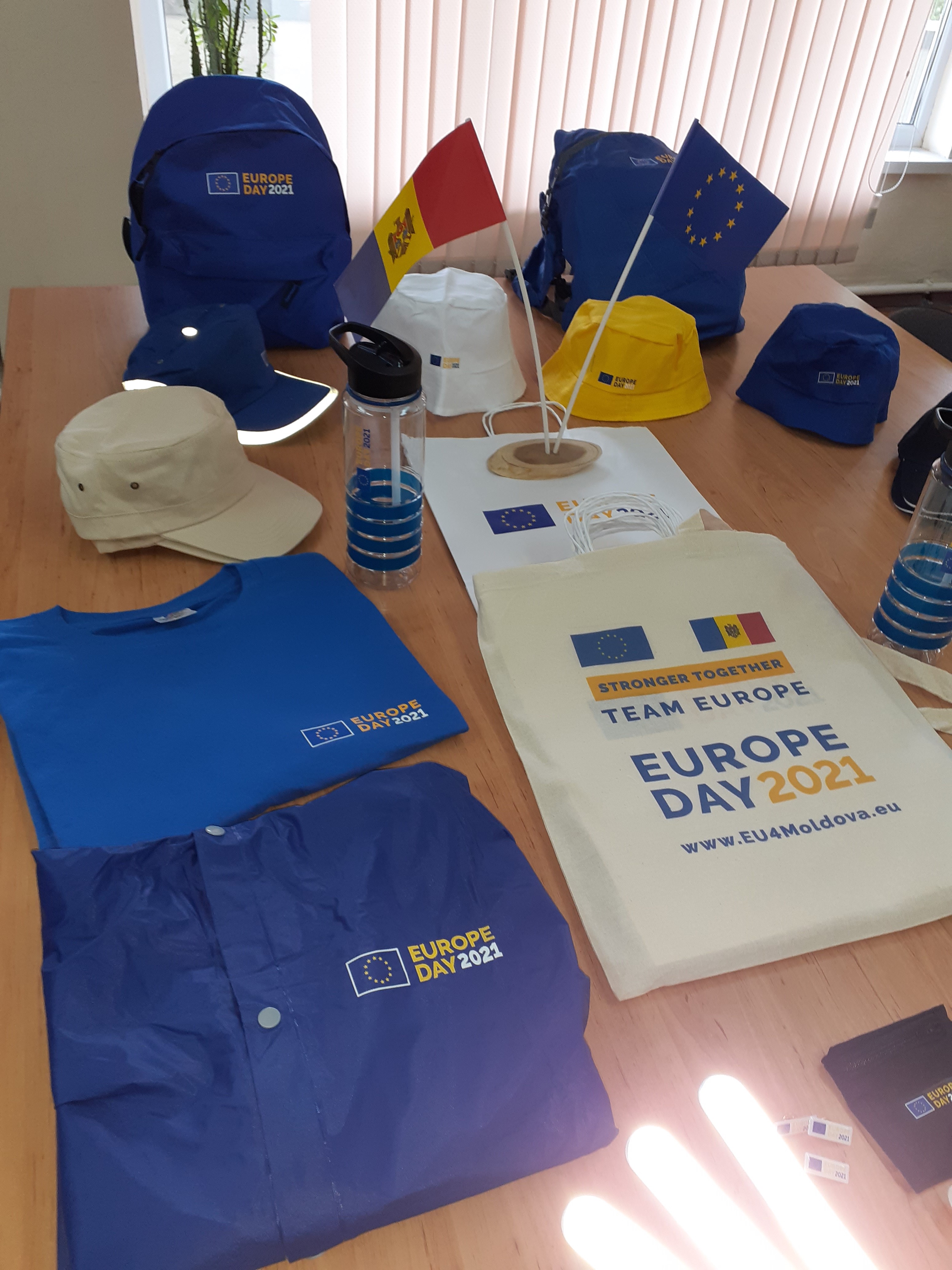 Un lot de echipamente a fost transmis Centrului de Informare al UE al Universității de Stat din Moldova